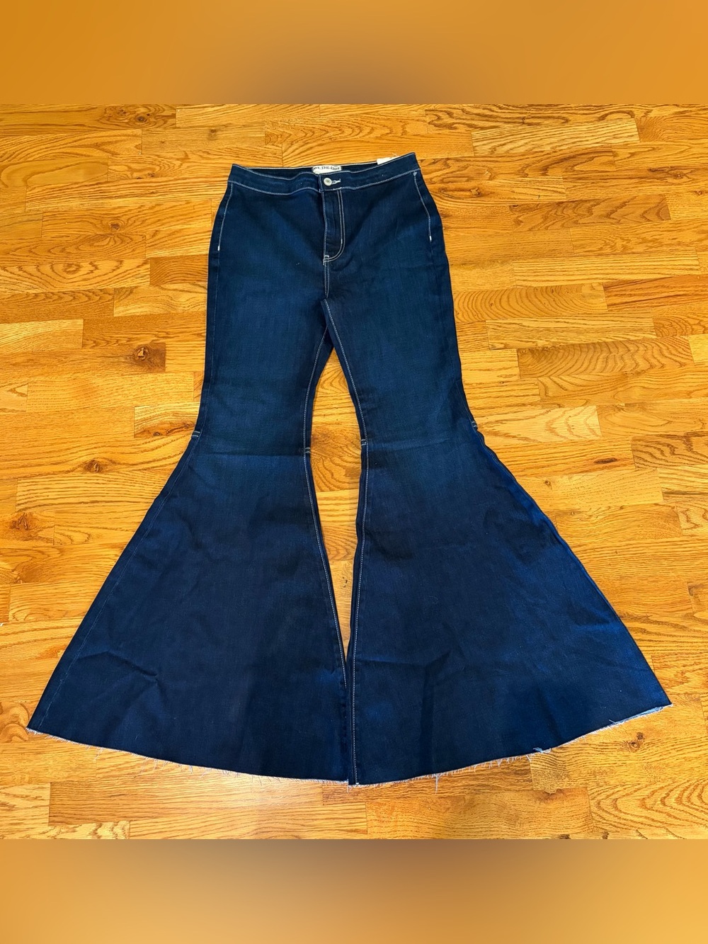 NWT We The Free Just Float On High-Rise Flare Jeans Size 28 Short